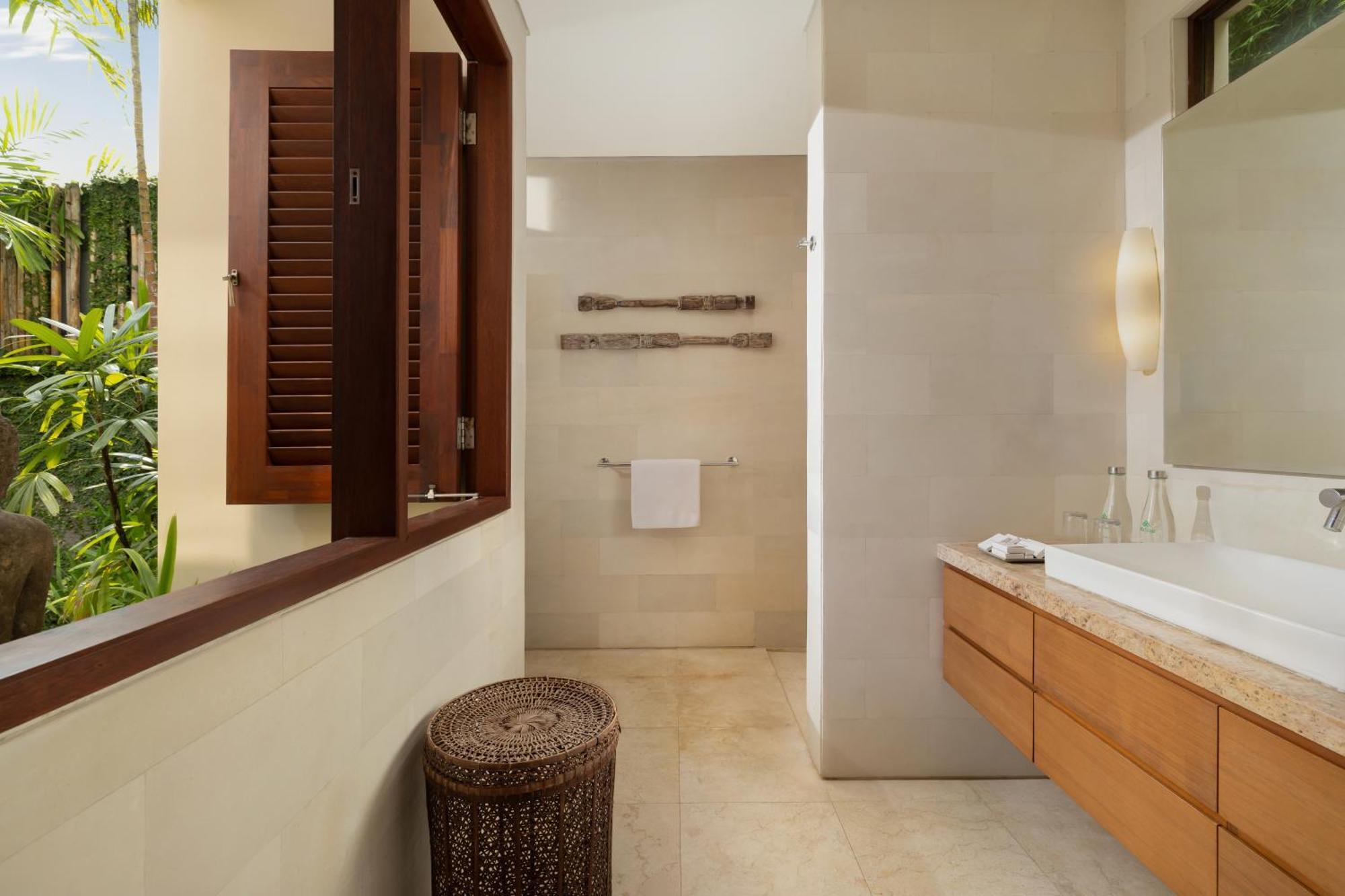 The Suar Seminyak By Nakula Hotell Exteriör bild